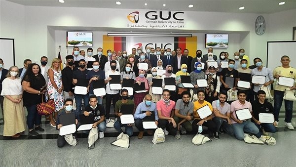 الأوائل فى جامعة الاوائل فى GUC,GIU
