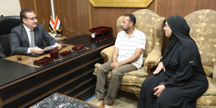 محافظ المنوفية يتدخل لحل شكوى معلمة بالباجور