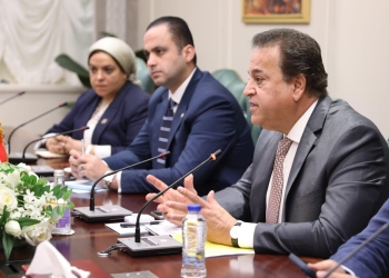 الصحة: رفع حالة الاستعداد بمستشفيات الإسماعيلية والدفع بـ50 سيارة إسعاف لموقع الحريق