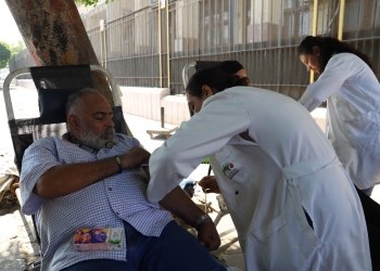 جامعة عين شمس تنظم حملة للتبرع بالدم تضامنا مع الأشقاء الفلسطينيين