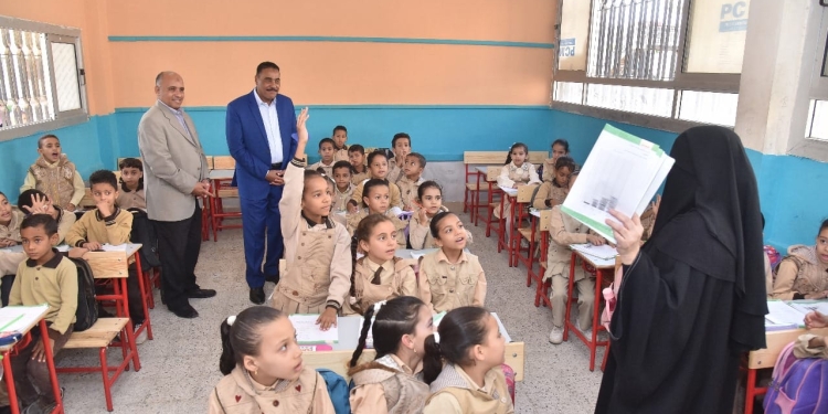 «التعليم» توجه بتجنب استخدام الدرجات في تقييم هذه الصفوف