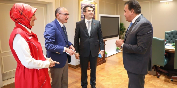 وزير الصحة يستقبل رئيس هيئة الكوارث لإيصال المساعدات لأهالي غزة