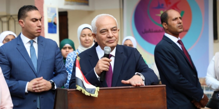 التربية والتعليم: منح طالب الثانوية العامة أكثر من فرصة للتقييم في المنظومة الجديدة