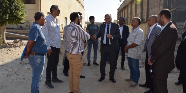 رئيس جامعة حلوان يتفقد كلية هندسة حلوان