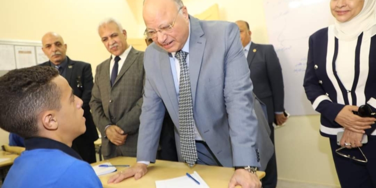 محافظ القاهرة: بدء الدراسة بمدرسة الفواخير ترجمة لرؤية الحفاظ على الحرف