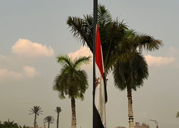 إعلان الحداد وتنكيس الأعلام بجامعة القاهرة ترحما على أرواح الشهداء فى غزة