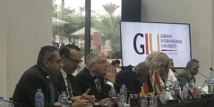 اشرف منصور :  الاقتصاد المصري الاقوى في المنطقة ولا يوجد مثيل لتنوعه على مستوى العالم