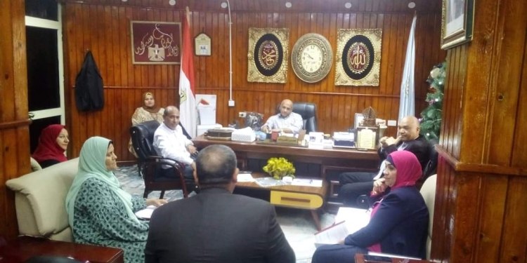 وكيل تعليم مطروح يترأس لجنة المقابلات لاختيار وكيلاً جديداً لإدارة مطروح