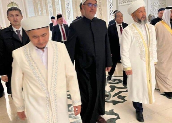 أمين «البحوث الإسلامية» يلتقي مفتي كازاخستان ويناقشان محاور التعاون العلمي والدعوي المشترك
