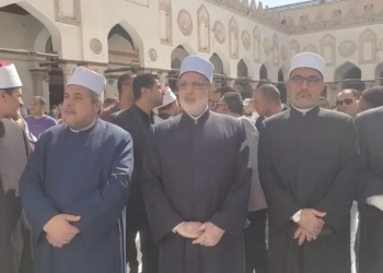 بحضور آلاف من المصلين قيادات الأزهر تشارك في وقفة احتجاجية ضد انتهاكات الكيان الصهيوني ضد الشعب الفلسطيني بساحة الجامع الأزهر