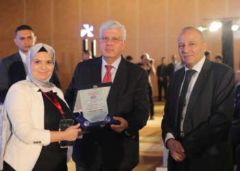 وزيرا التعليم العالي والعمل يشهدان حفل تخرج الدفعة الأولى من طلاب الجامعات التكنولوجية