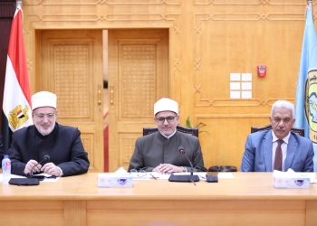 مجلس جامعة الأزهر يهنئ منسوبي الجامعة بالعام الدراسي الجديد ويحثهم على الجد والاجتهاد في طلب العلم