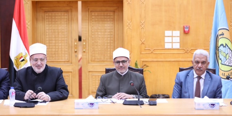 مجلس جامعة الأزهر يهنئ منسوبي الجامعة بالعام الدراسي الجديد ويحثهم على الجد والاجتهاد في طلب العلم