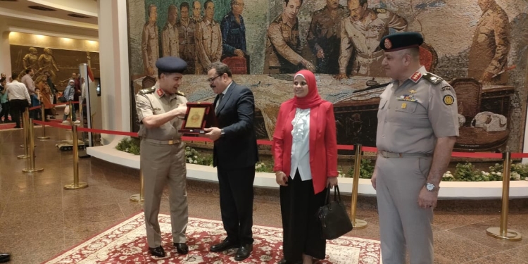  نائب رئيس جامعة الأزهر يشارك في احتفالات القوات المسلحة باليوبيل الذهبي لانتصارات اكتوبر
