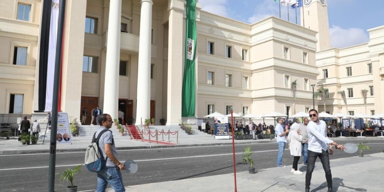 بدء الدراسة بجامعة القاهرة الدولية.. الطلاب ينتظمون فى 18 برنامجا دراسيًا