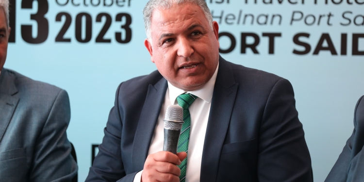 نائب رئيس جامعة الأزهر يشيد بإنجازات كلية طب الأزهر بدمياط وجهود قسم جراحة العظام في التعليم الطبي المستمر