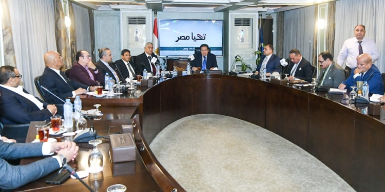 الشعبة العامة للمستثمرين تعلن تأييدها للسيسي رئيسا لمصر لفترة رئاسية جديدة