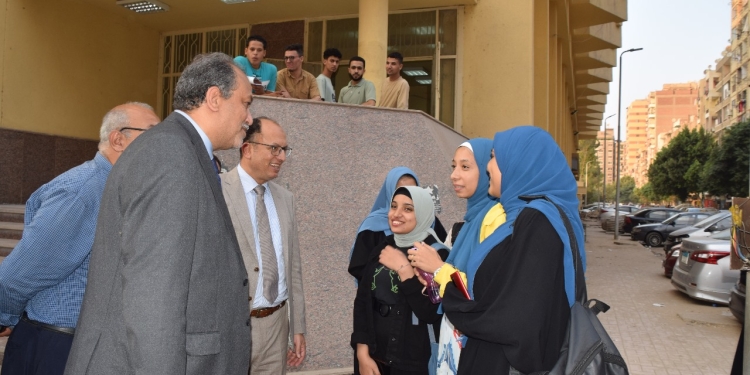 رئيس جامعة حلوان يتفقد المدينة الجامعية بالمطرية