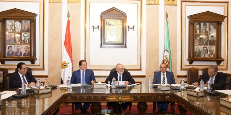 مجلس أمناء المعهد القومي للأورام يوجه الشكر للرئيس السيسي لدعمه وتوجيهاته المستمرة للمشروع