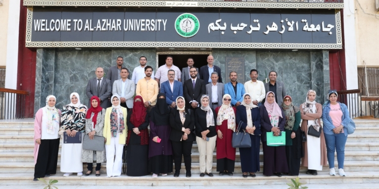 نائب رئيس جامعة الأزهر يترأس اجتماعًا لمناقشة خطة الجامعة للأنشطة الطلابية