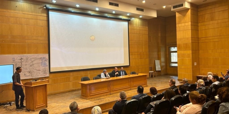 “اكتشف فرص ابتكار جديدة” في اليوم العلمى لمركز قصر العينى لدعم البحث والابتكار بجامعة القاهرة 