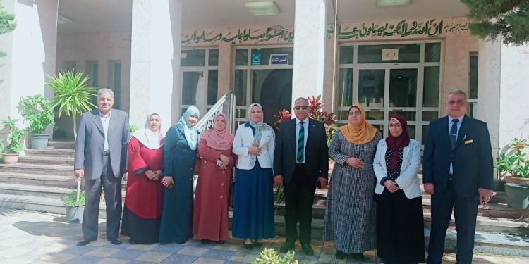 نائب رئيس جامعة الأزهر يتفقد انتظام العملية التعليمية بكلية الدراسات الإسلامية والعربية