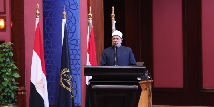 رئيس جامعة الأزهر يشارك في تخريج الوافدين (دفعة شهداء غزة)