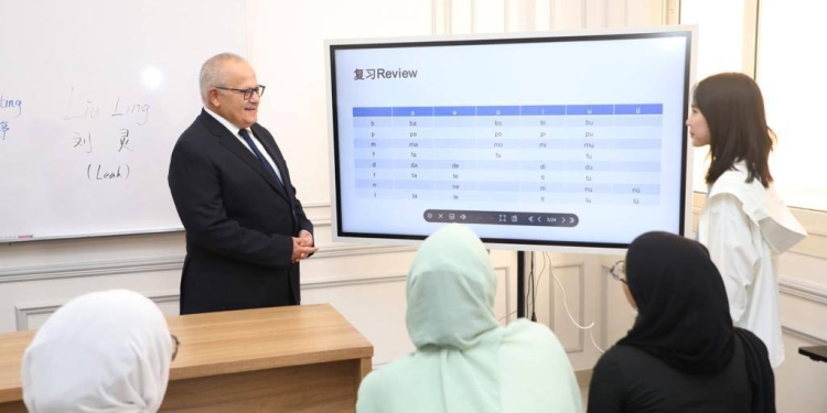  الخشت يتفقد سير الدراسة بجامعة القاهرة الدولية ويطمئن على انتظام المحاضرات وتواجد أعضاء هيئة التدريس