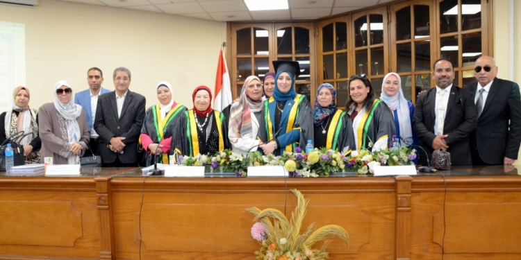 مروة حسني تحصل على درجة الدكتوراه فى التحول الرقمي و دراسات المرأة المصرية
