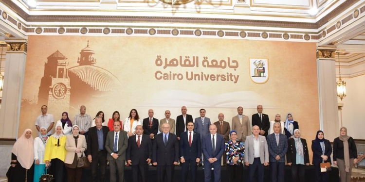 الخشت يترأس الاجتماع التنفيذى للانتهاء من التجهيزات الأكاديمية لجامعة القاهرة الدولية