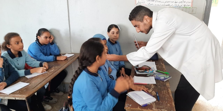 جامعة بنها تواصل قوافلها الطبية المتخصصة