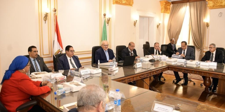 الخشت يرأس أول اجتماع لمجلس الجامعة بمقر جامعة القاهرة الدولية الجديد