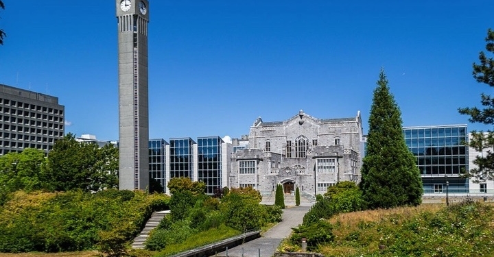 تعرف على طرق التقديم في منح بكالوريوس ممولة جزئياً في جامعة كولومبيا البريطانية