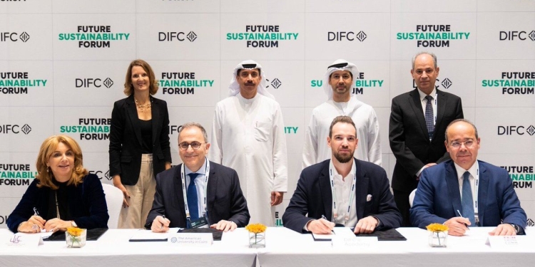 الجامعة الأمريكية توقع مذكرة تفاهم مع الإمارات لإطلاق برنامج الدبلوم التنفيذي في الاستدامة