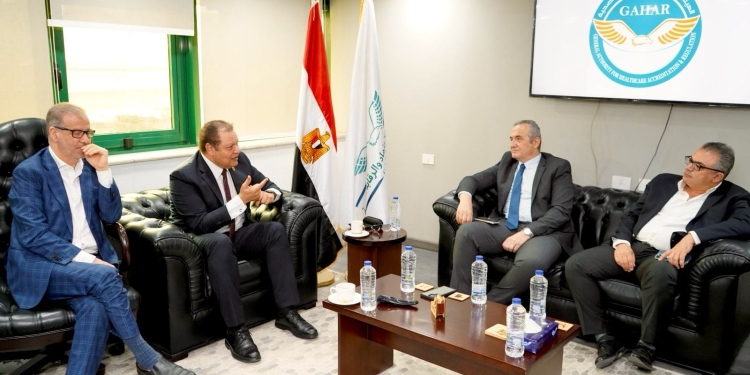 استعدادا للدخول بمنظومة التأمين الشامل..حصر مستشفيات جامعة عين شمس للحصول على الإعتماد