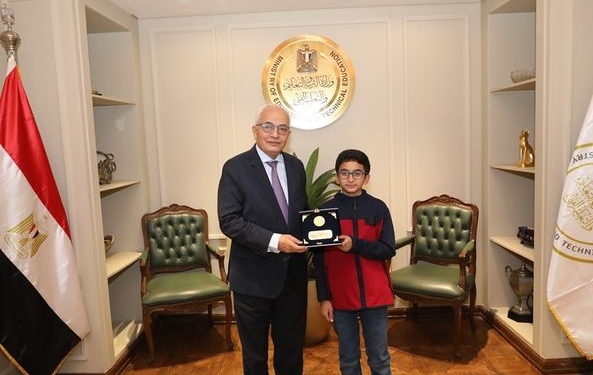 بعد قرار الوزراء بإلحاق طالب بالسادس الابتدائي بكلية العلوم بدمياط.. التفاصيل الكاملة لقصة يحيى عبد الناصر