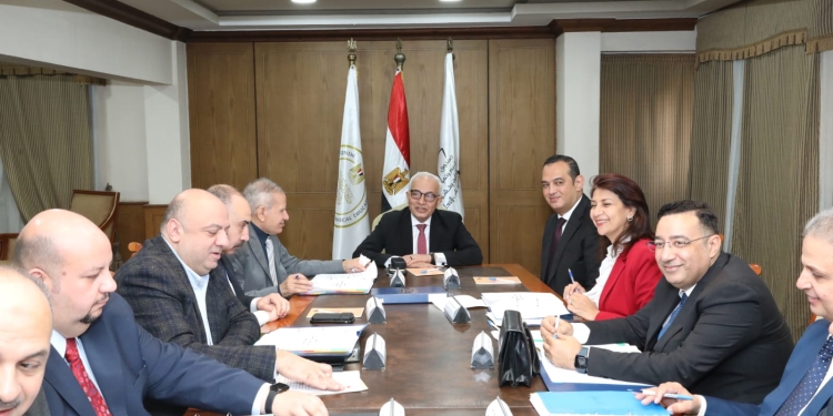 حجازي يوجه باستغلال موازنة صندوق دعم وتمويل المشروعات التعليمية في تقديم حلول غير تقليدية