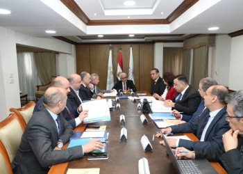 التعليم: توفير ۲۰ ألف عامل خدمات معاونة بالمدارس في المحافظات