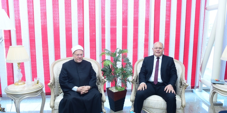 المفتي يؤكد دعمه لقرارات الرئيس السيسي لحماية الأمن القومي المصري