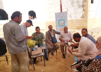 قافلة جامعة قناة السويس لقرية الشلوفة تقدم 780 كشف طبي للمواطنين