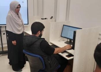 انتظام الدراسة بكامل طاقة معامل الحاسب الآلي بجامعة القاهرة الدولية