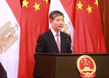 السفير الصيني يكتب التعاون في بناء "الحزام والطريق" بجودة عالية يضخ حيوية جديدة للتعاون الصيني المصري