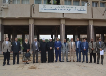 رئيس جامعة الأزهر يتفقد كلية العلوم بأسيوط ويتابع انتظام العملية التعليمية