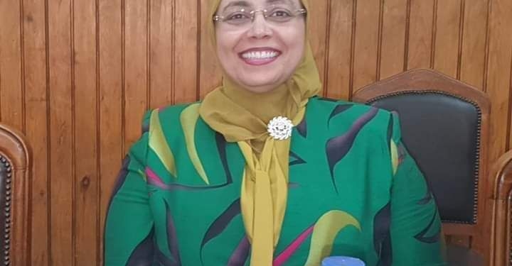 الخشت يكلف الدكتورة لبنى فريد للقيام بأعمال عميد كلية التجارة