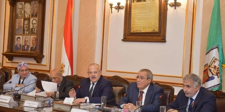 جامعة القاهرة تنظم ندوة كبرى عن الإسهام الفكري للراحل جابر عصفور