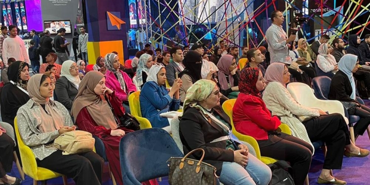 رئيس جامعة مصر للمعلوماتية:ضرورة وصع قواعد لاستخدام تقنيات الاتصالات والذكاء الاصطناعي 