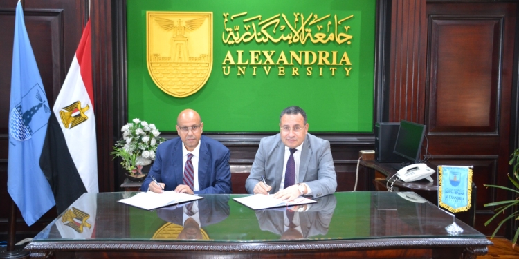 مذكرة تفاهم بين جامعتي النيل الأهلية والإسكندرية للتعاون البحثي والأكاديمي.. صور