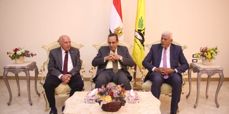 طلب تخصيص أراضي زراعية للمعلمين بشمال سيناء لإقامة مجتمعات عمرانية