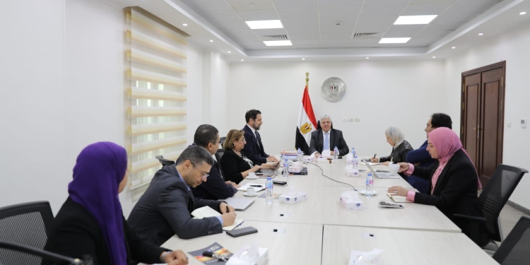 وزير التعليم العالي يناقش خطة العمل المستقبلية لبنك المعرفة المصري