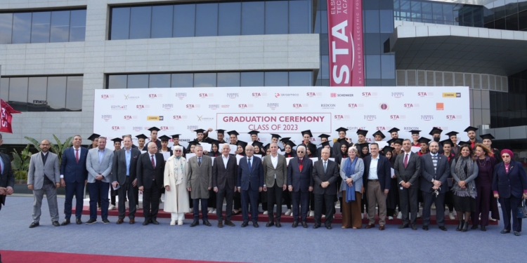 أكاديمية السويدي الفنية تحتفل بتخريج الدفعة العاشرة